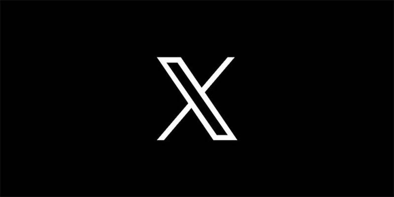 X (Twitter) tech & software promo codes and seasonal deals banner